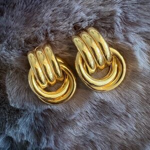 Heaven Mayhem Double Knot Earrings in Gold